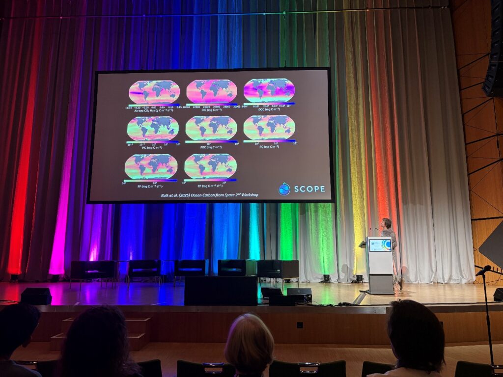 Bob Brewin presenting at the conference